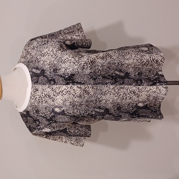 W11 by Walter Baker "Florentina" Snakeskin Animal Print Top NEW Sz. Sm - Picture 10 of 10